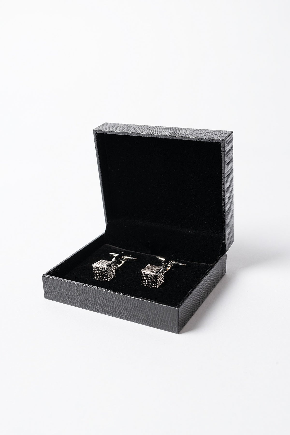 Cufflinks