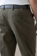 Olive Signature Chino