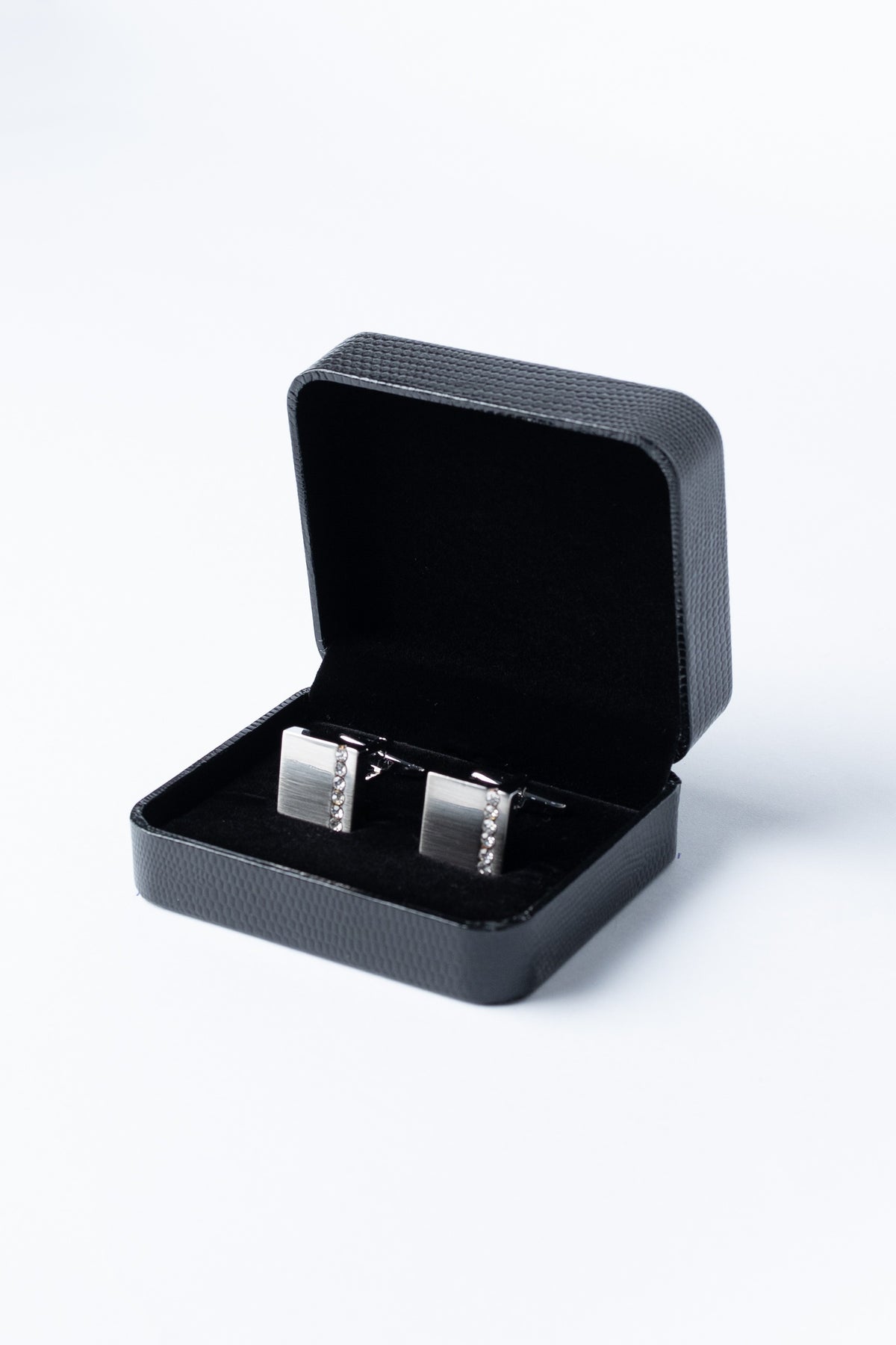 CUFF LINKS