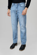 Straight Classic Fit Jeans